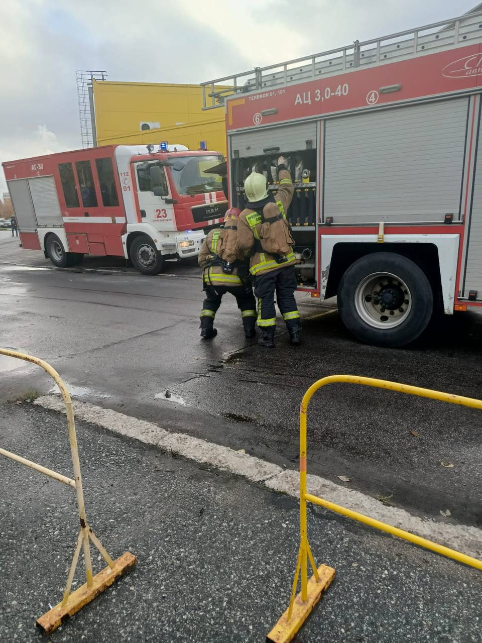 Из «Окея» в Приморском районе эвакуировали 300 человек