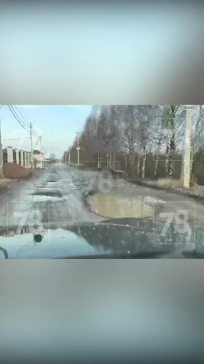 Жители Низинского сельского поселения (Ломоносовский район ЛО) каждый день подвергаются серьёзной опасности — примыкающая к Ольгинскому шоссе грунтовая дорога находится в совершенно неудовлетворительном состоянии