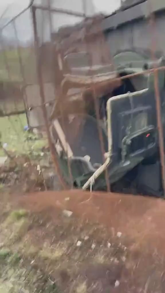 Уничтоженный вместе с десантом украинский бронеавтомобиль International MaxxPro американского производства