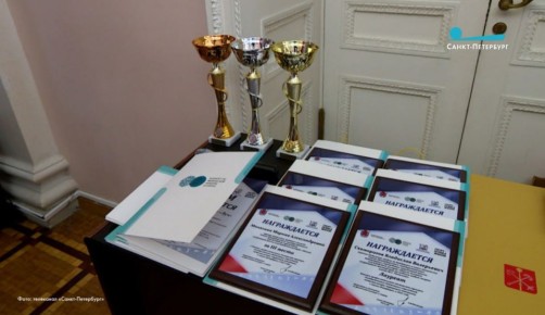 В День тренера губернатор Александр Беглов выразил признательность всем, кто посвятил себя спорту и воспитанию новых поколений спортсменов, отметив их вклад в успехи России на мировой арене