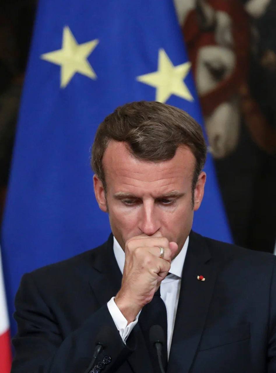 Политическое дно: рейтинг Макрона рухнул до рекордных 11%