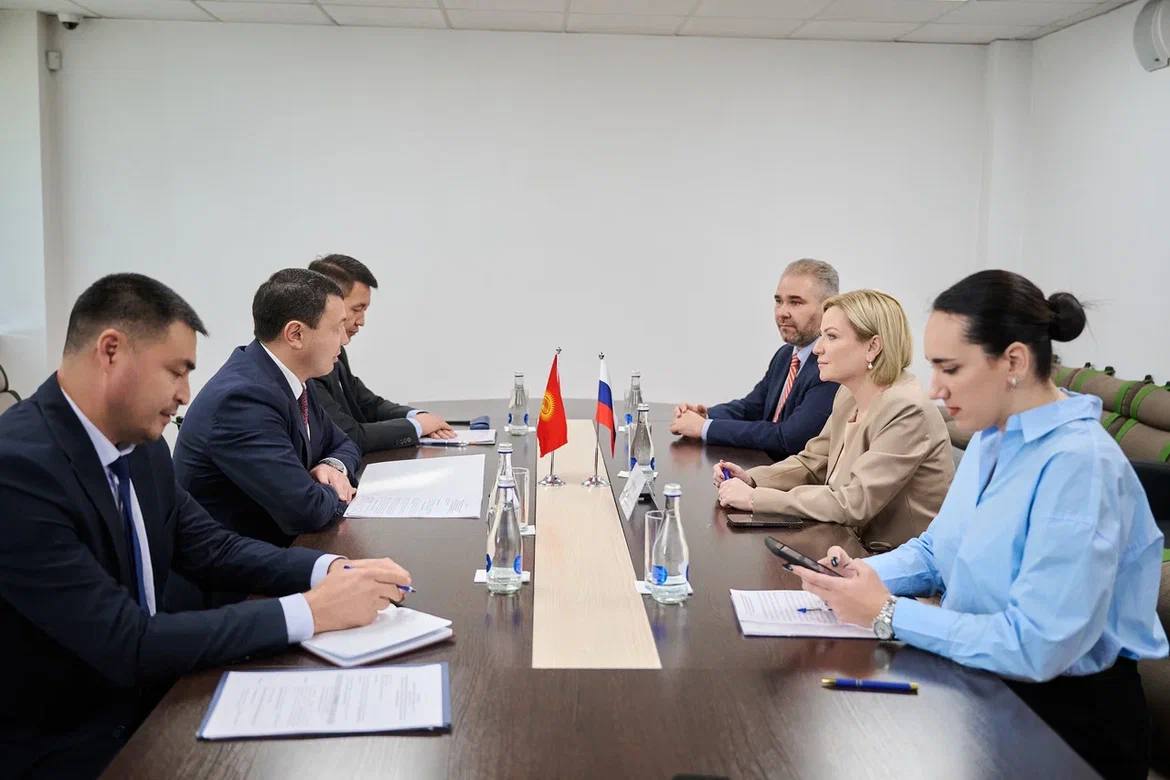Глава Министерства культуры Ольга Любимова посетила с рабочим визитом Киргизию Глава Министерства культуры Ольга Любимова посетила с рабочим визитом Киргизию