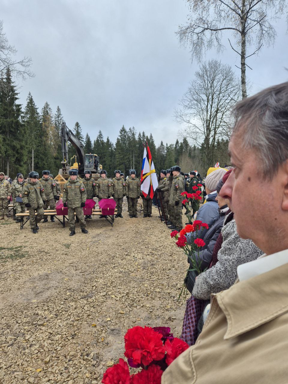 Председатель территориальной избирательной комиссии Волосовского муниципального района Марианна Понамаренко приняла участие в торжественно-траурной церемонии перезахоронения останков погибших при защите Отечества советских... Председатель территориальной избирательной комиссии Волосовского муниципального района Марианна Понамаренко приняла участие в торжественно-траурной церемонии перезахоронения останков погибших при защите Отечества советских...