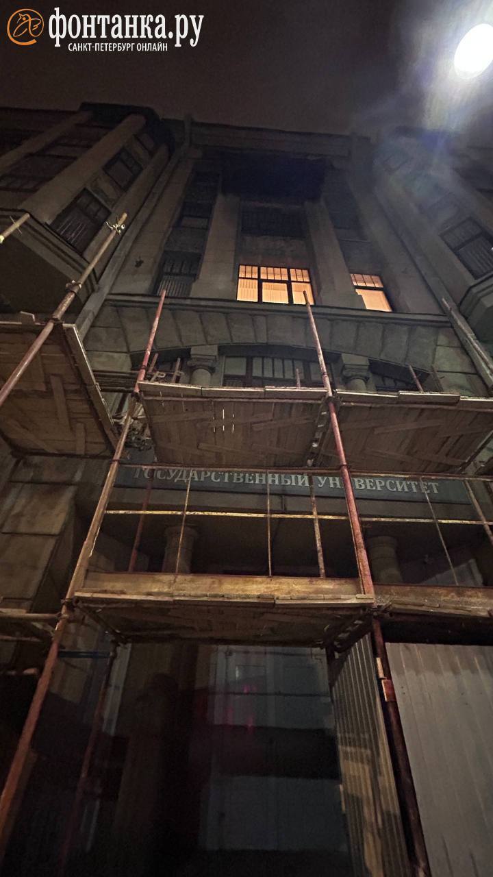 Студенты журфака СПбГУ жалуются, что часть учащихся не переводят на дистант