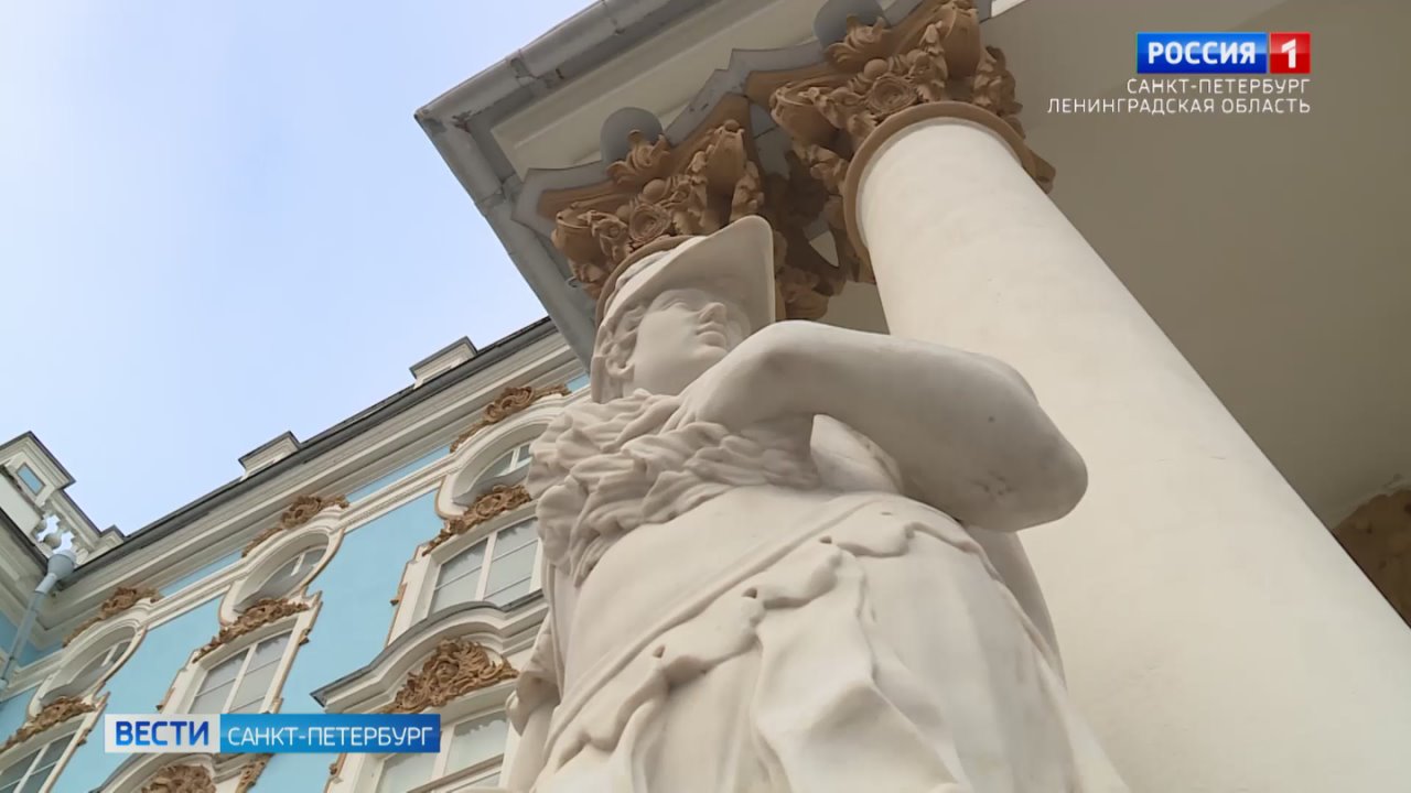 Парковые скульптуры Царского Села ушли на зимовку