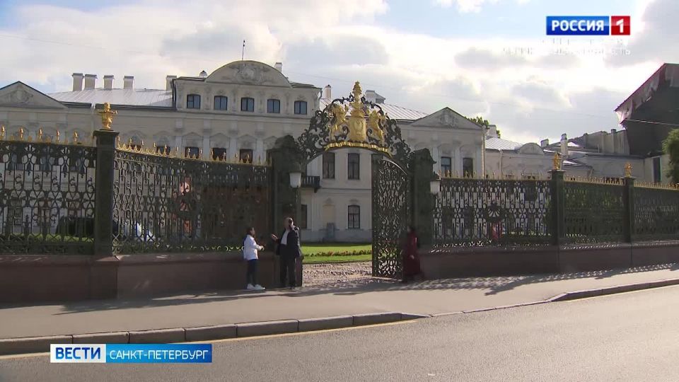 Нетрезвый мужчина решил переночевать в графских покоях Шереметевского дворца