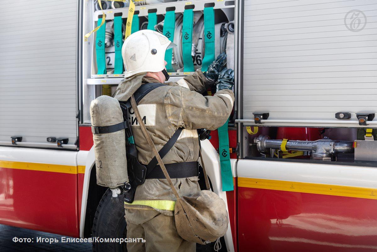 Утренний пожар на Антонова-Овсеенко унес жизни двух человек