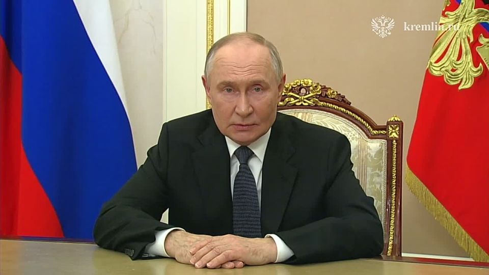 Владимир Путин поздравил судебных приставов с профессиональным праздником