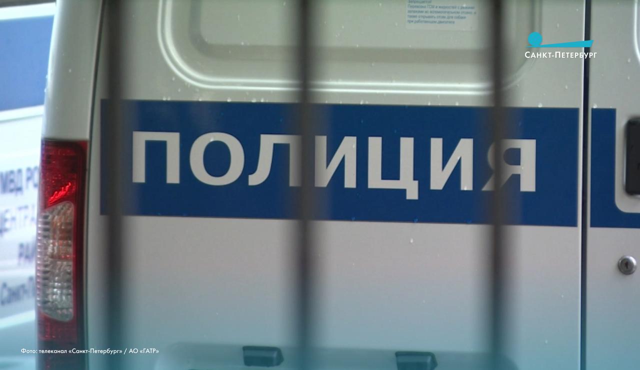 Полицейские задержали 13-детнего подростка за попытку поджога служебного авто у отдела полиции