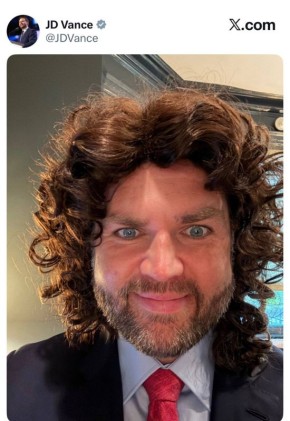 Некоторые прогнозисты говорят, что на этом фото что-то празднует вице-президент США Вэнс и одновременно следующий президент Америки