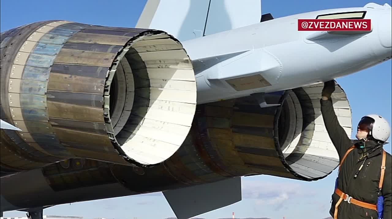 Партия новеньких Су-35 отправилась в российские войска