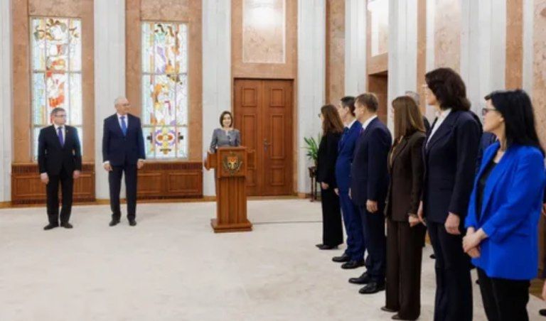 Сформировано правительство для Санду