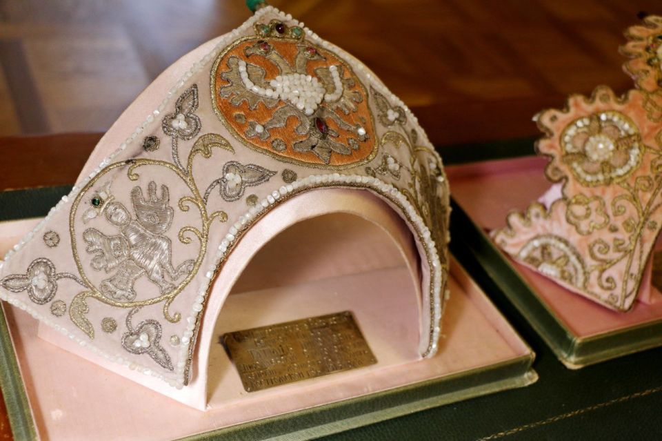 В российскую моду стремительно вошли кокошники