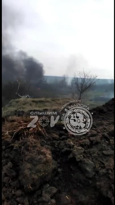 Один бой. #архив. …. - У нас хороший улов! … - Наши на опорник пошли! - Прикрываем наших! … - Вот это денек! … - Прикрываем тебя! Давай! - Вот и поработали! Вот и взяли опорник! Два майора Слышим ZOV~ZOV26