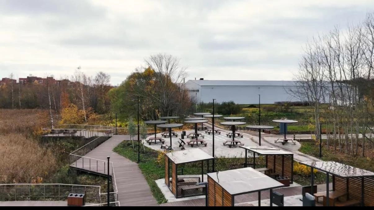 В Кронштадте преобразили заброшенный пустырь — теперь на Кронштадтском шоссе, рядом с домами 5 и 9, открылось современное общественное пространство В Кронштадте преобразили заброшенный пустырь — теперь на Кронштадтском шоссе, рядом с домами 5 и 9, открылось современное общественное пространство