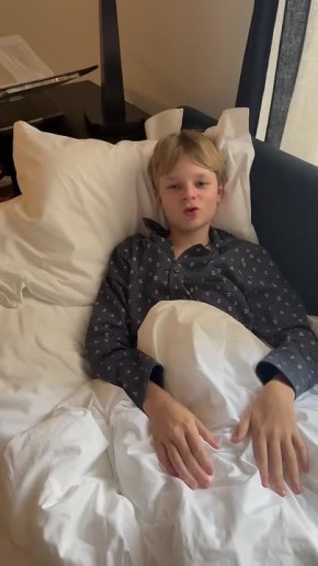 Гном Гномыч выздоравливает после ледового шоу в Петербурге