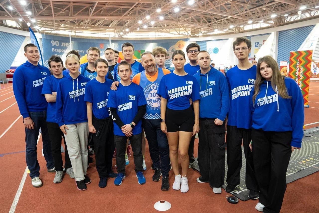 Вместе с активом «Единой России» принял участие в сдаче норм ГТО Вместе с активом «Единой России» принял участие в сдаче норм ГТО