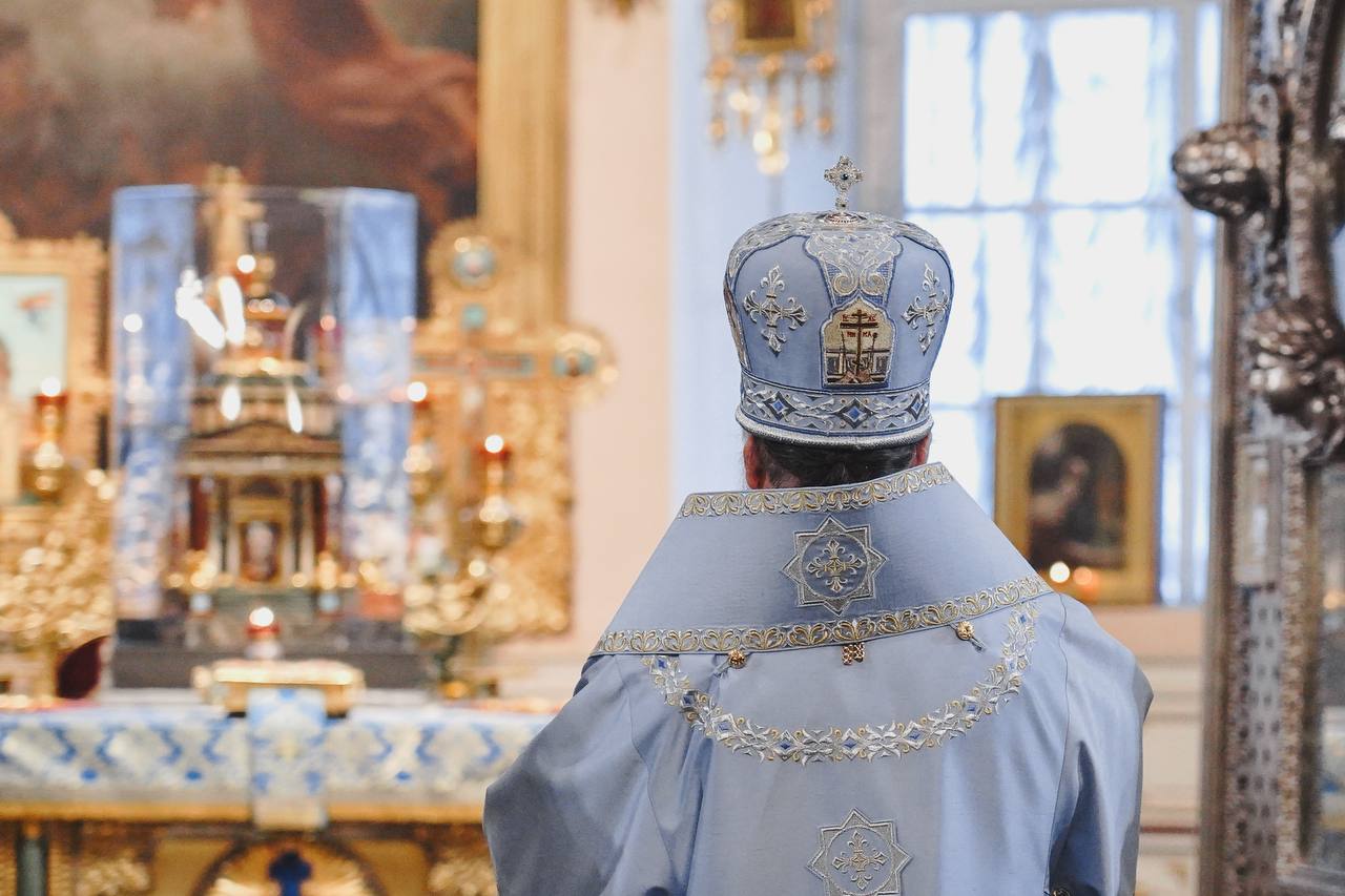 Александр Беглов: Вместе с петербуржцами посетил богослужение в Казанском соборе Александр Беглов: Вместе с петербуржцами посетил богослужение в Казанском соборе