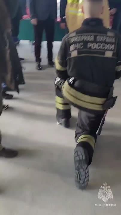 Настоящие страсти кипят на площадке XI международных соревнований "Вертикальный вызов"