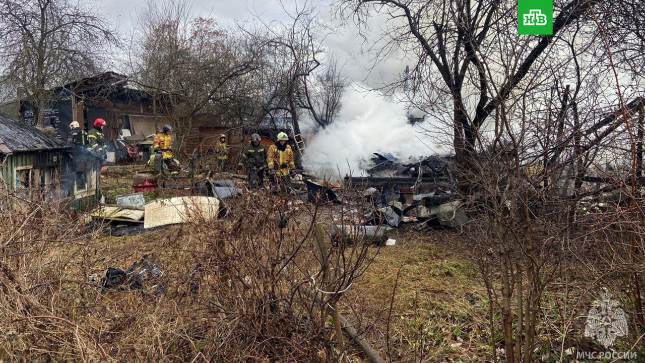 Мать и двое детей сгорели заживо при пожаре в Петербурге