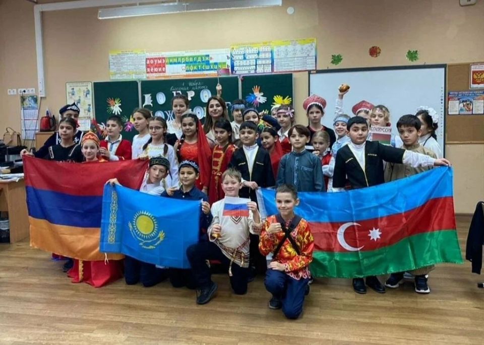 Как в День народного единства разъединяют народ