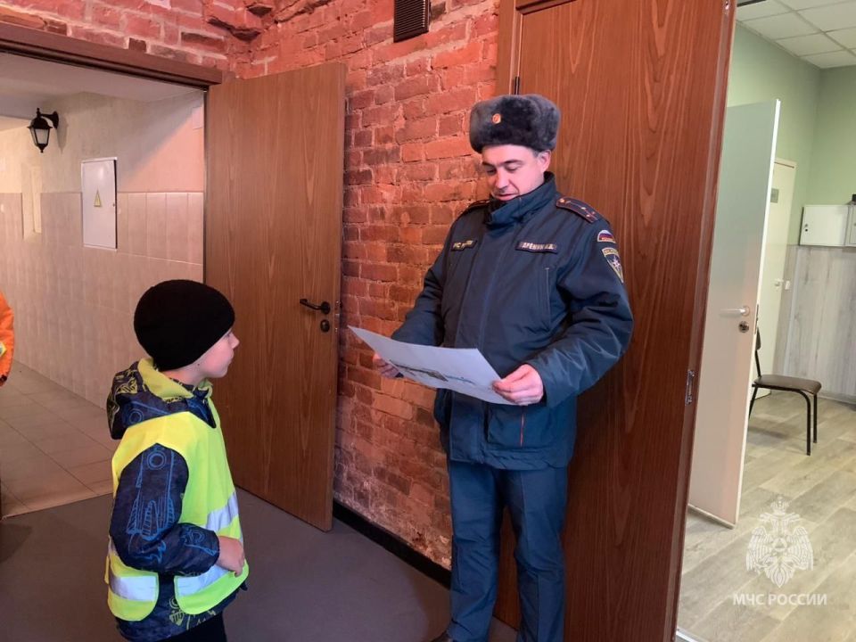 В гостях у #петербургскихспасателей весело и вкусно познавательно! В гостях у #петербургскихспасателей весело и вкусно познавательно!