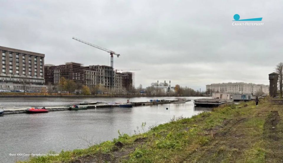 Почти 10 тысяч «квадратов» территории на побережье Галерной гавани освободили от незаконно размещенных объектов специалисты Комитета по контролю за имуществом Санкт-Петербурга