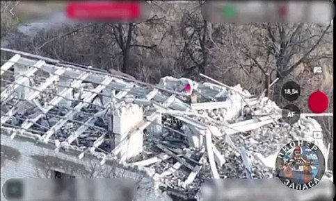 Михаил Онуфриенко: Подразделения Российской армии установили государственный флаг в южной части Волчанска