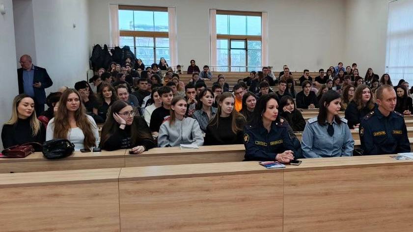 Выбор профессии - важный шаг в жизни каждого Выбор профессии - важный шаг в жизни каждого