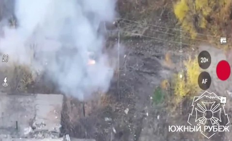 Операторы БПЛА Южной группировки войск точным ударом уничтожили роботизированный комплекс противника