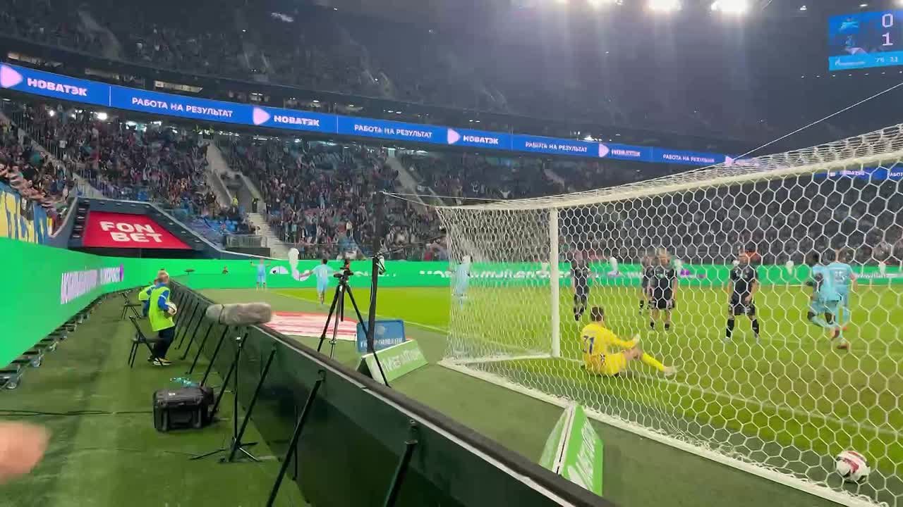 «Зенит» проиграл «Динамо» со счетом 1:3