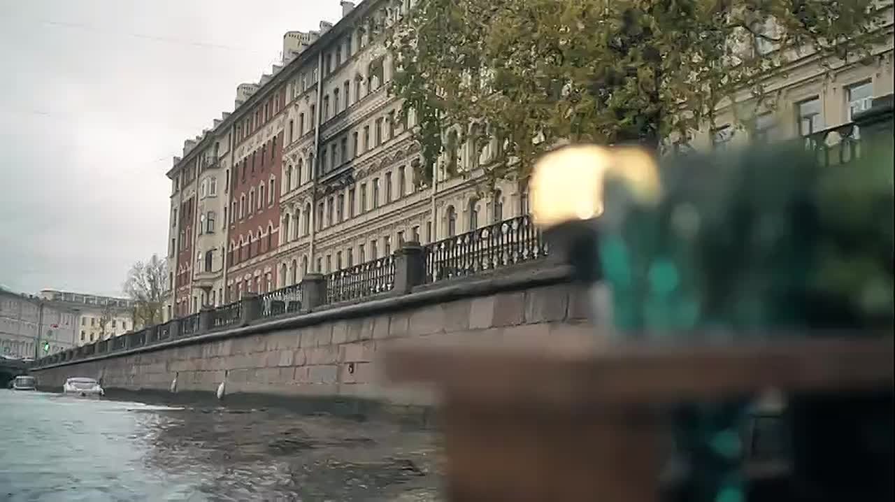 Туристические кораблики сегодня завершают свою работу — из-за окончания сезона навигации маломерных судов в Питере