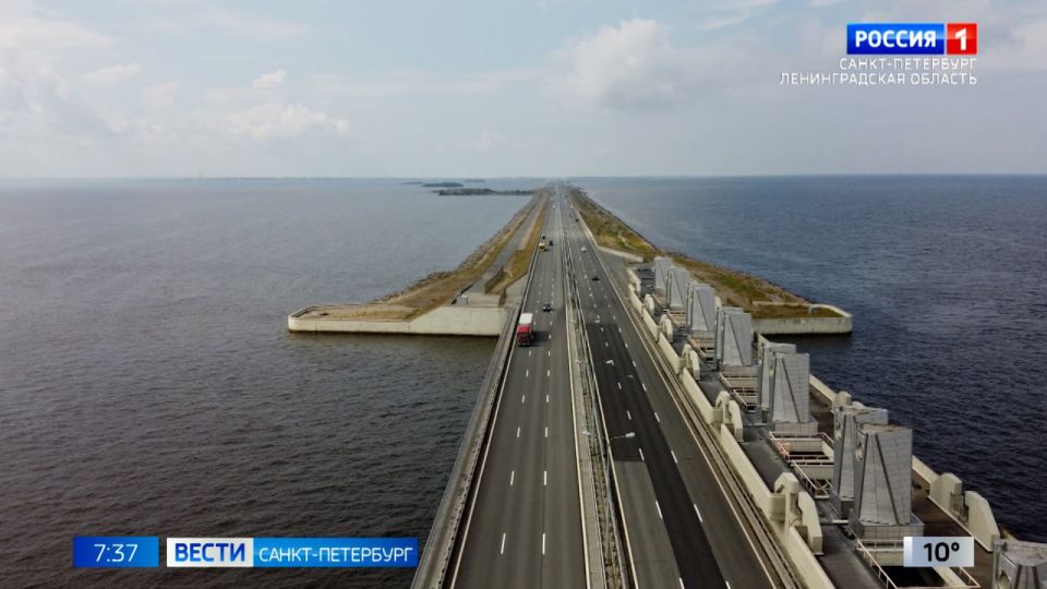 Сегодня ночью, рядом с Кронштадтом сразу на двух участках закроют КАД, проходящую по дамбе