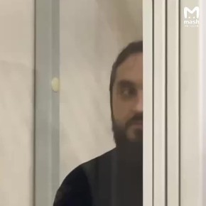 Пять лет общего режима и обязательство выплатить пол-ляма компенсации — такой приговор получил начальник автоколонны ООО "Такси" Джахангир Халилов, который был ответственным за выход на работу водителя рухнувшего в Мойку...