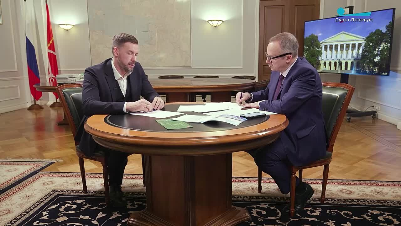 На финансирование образования и здравоохранения в трехлетнем бюджете заложено больше триллиона рублей по каждому направлению, рассказал вице-губернатор Алексей Корабельников в большом интервью телеканалу «Санкт-Петербург»