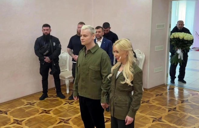 В свадебных нарядах Шамана и Мизулиной разглядели французский люкс