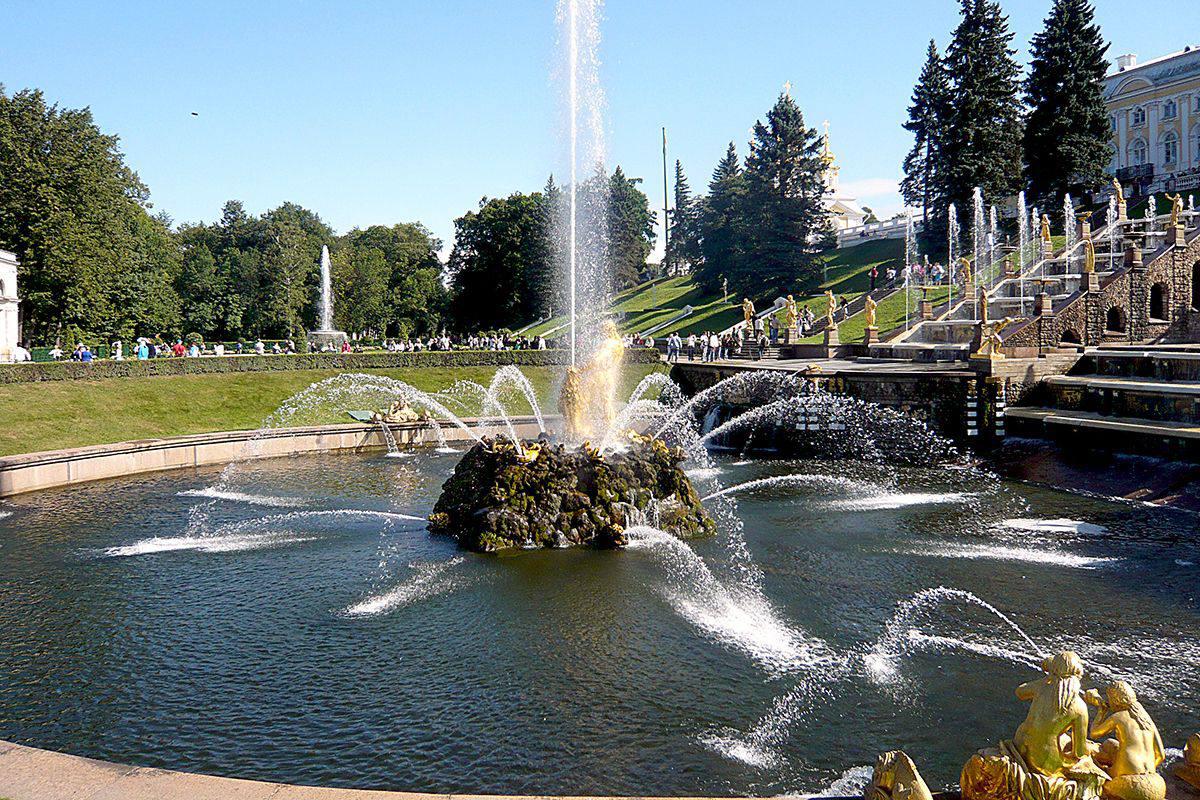 Николай Стариков: 302 года назад состоялось торжественное открытие летней резиденции русских императоров — Петергофа