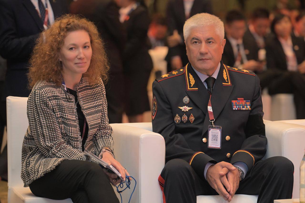 Ирина Волк: Фото заключительного дня 43-й конференции АСЕАНОПОЛ в Бангкоке, в работе которой приняла участие делегация Министерства внутренних дел Российской Федерации под руководством нашего Министра Владимира Колокольцева Ирина Волк: Фото заключительного дня 43-й конференции АСЕАНОПОЛ в Бангкоке, в работе которой приняла участие делегация Министерства внутренних дел Российской Федерации под руководством нашего Министра Владимира Колокольцева