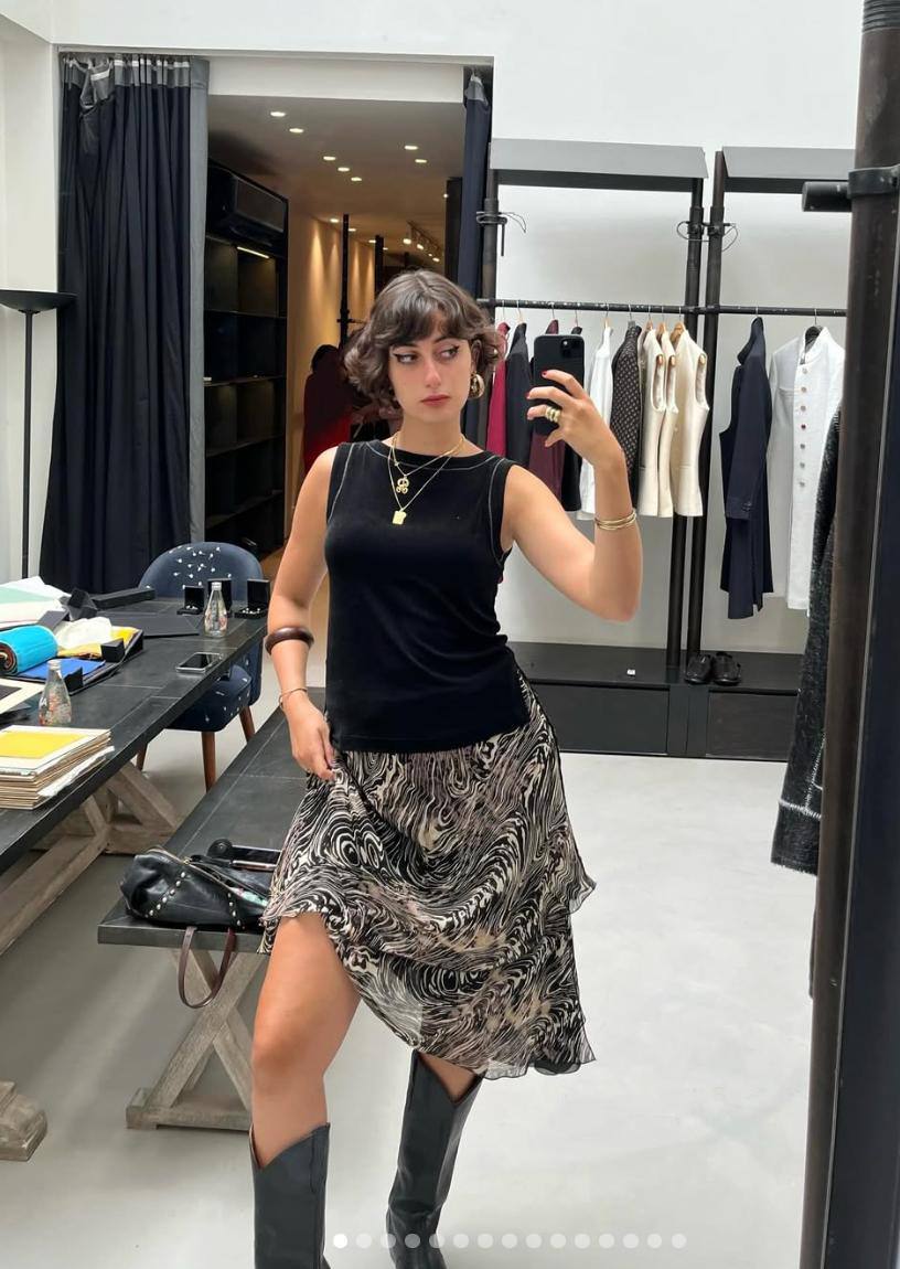 Олег Царёв: Рама Дуваджи — 28-летняя художница, иллюстратор и керамистка сирийского происхождения, ставшая женой нового скандального мэра Нью-Йорка Зохрана Мамдани Олег Царёв: Рама Дуваджи — 28-летняя художница, иллюстратор и керамистка сирийского происхождения, ставшая женой нового скандального мэра Нью-Йорка Зохрана Мамдани