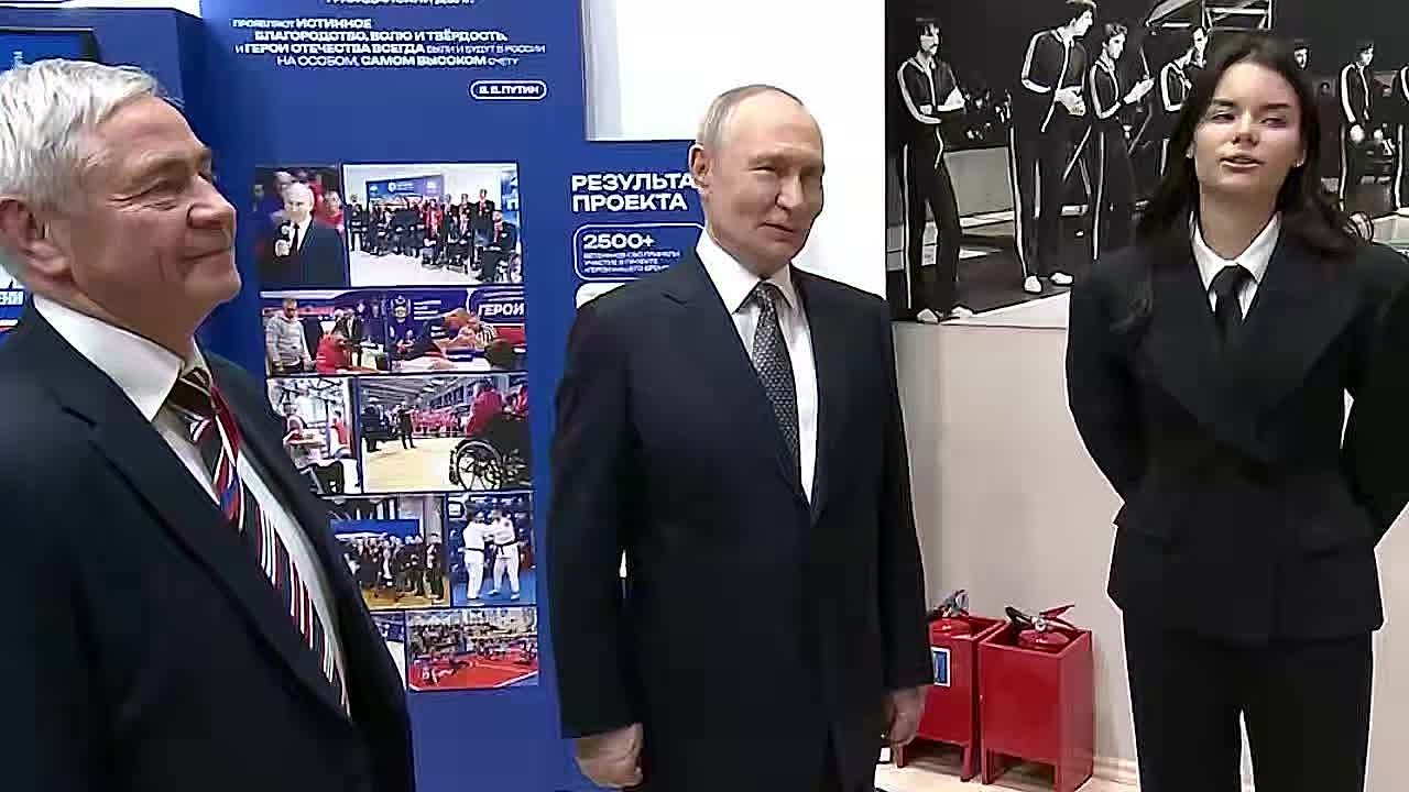 ‘Обязательно над этим поработаем’ – Путин пообещал заняться полным запретом продажи вейпов в России