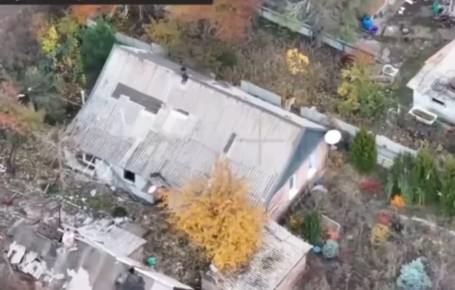 Кадры с российскими штурмовиками на улицах Мирнограда (скоро официально Димитрова)