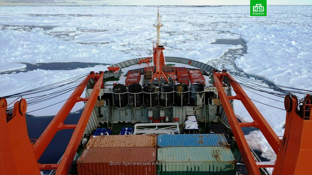 Из Петербурга отправилась 71-я Российская антарктическая экспедиция Из Петербурга отправилась 71-я Российская антарктическая экспедиция