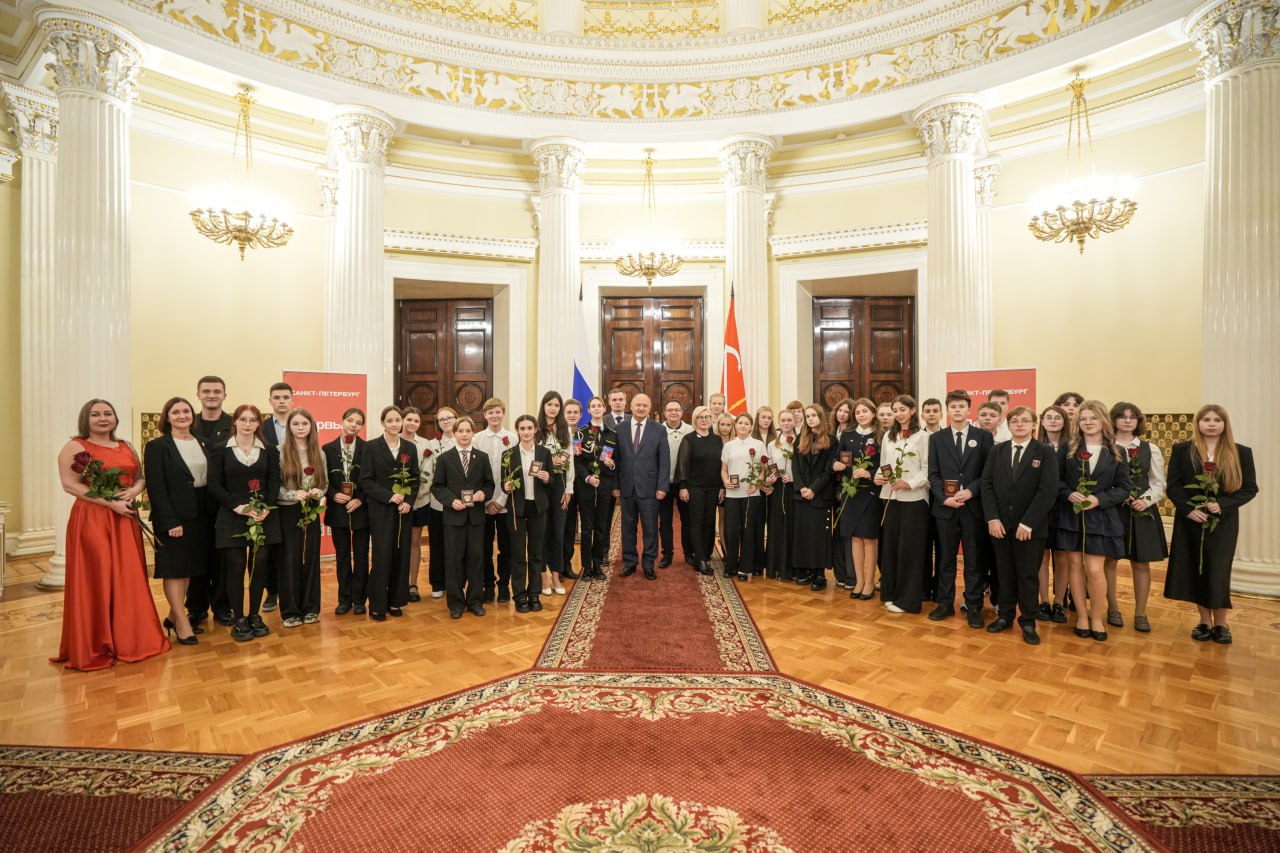 Накануне состоялась торжественная церемония вручения паспортов граждан РФ 14-летним подросткам