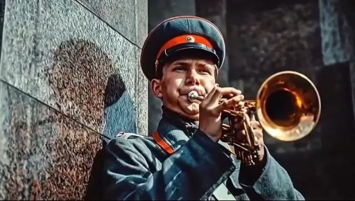 «Кто не жалеет о распаде СССР, у того нет сердца. А у того, кто хочет его восстановления в прежнем виде, у того нет головы» - Владимир Путин