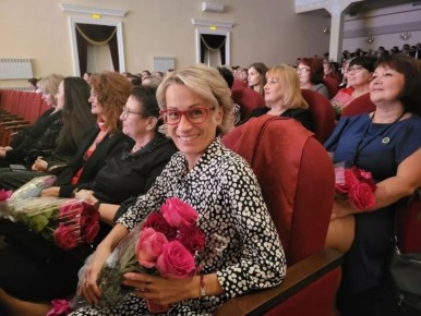 Сегодня героем нашей рубрики «Одна судьба – одна Победа!» стала наша коллега Шутова Марина Викторовна, председатель участковой избирательной комиссии №392 Гатчинского муниципального округа