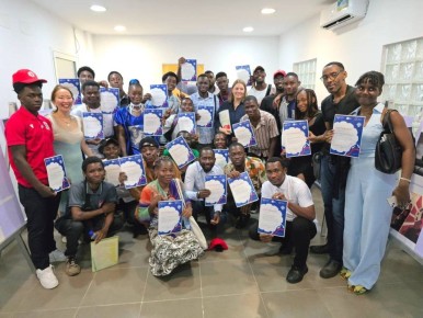 В офисе «Африканской инициативы» в Малабо, столице Экваториальной Гвинеи (РЭГ), состоялось вручение сертификатов об окончании курсов русского языка