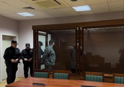 Санкт-Петербургский городской суд отправил в колонию двух поджигателей покрышек