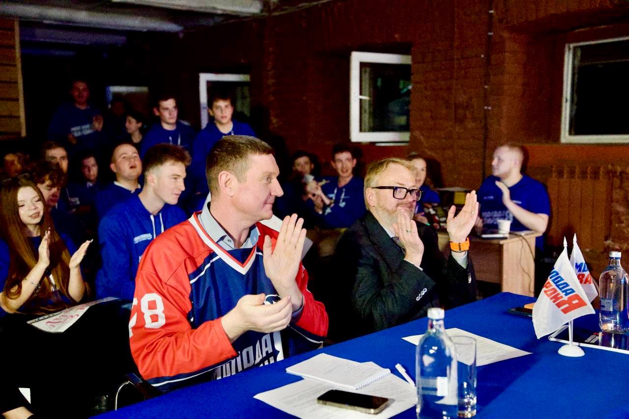 Виталий Милонов: Молодёжные дебаты - школа лидерства и аргументации Виталий Милонов: Молодёжные дебаты - школа лидерства и аргументации