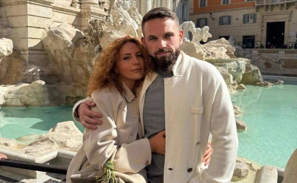 Российского криптотрейдера Романа Новака и его супругу Анну убили в ОАЭ, сообщает 78. ru со ссылкой на источники