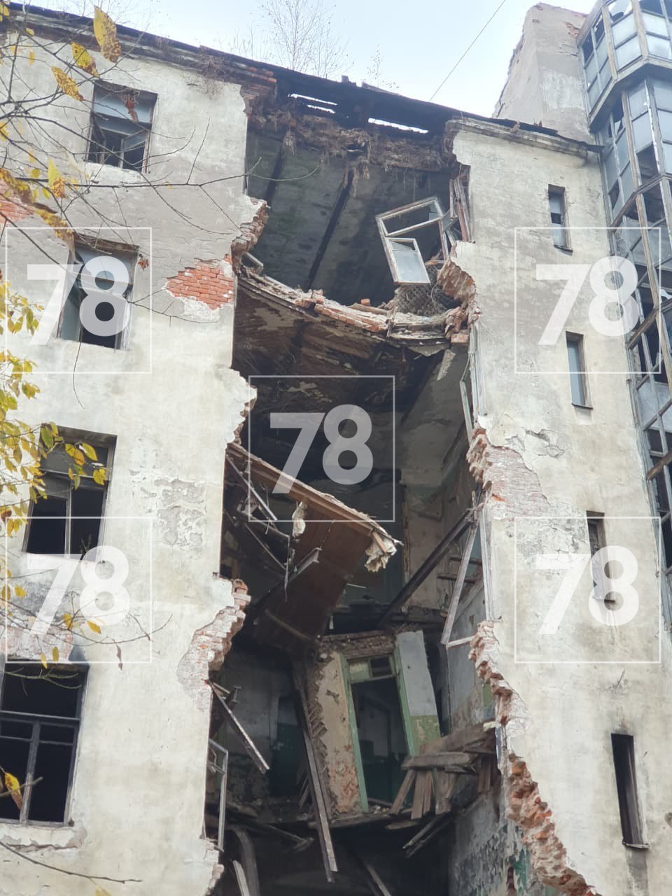 Кадры обрушения в здании на Розенштейна появились в распоряжении Кадры обрушения в здании на Розенштейна появились в распоряжении